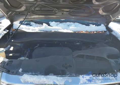 2015 Honda Pilot Touring z USA, uszkodzony, nr VIN 5FNYF4H93FB041244